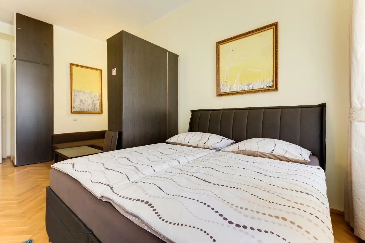 Halkova Studio Apartment Prague Czech Republic
