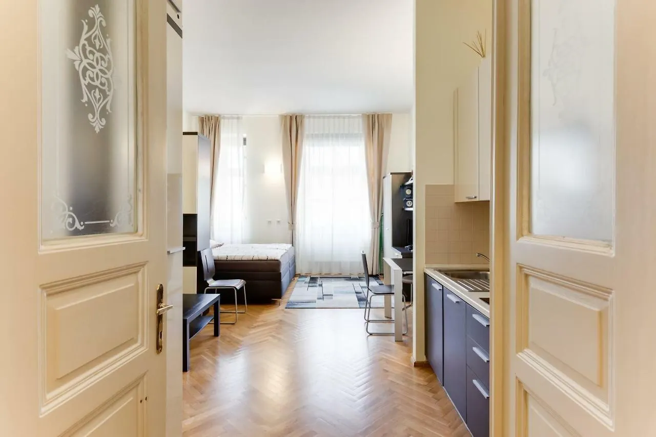 Halkova Studio Apartment Prague